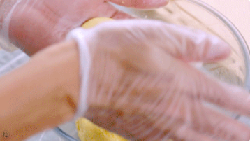 老少皆宜的蛋黃一口酥，香軟咸鮮，味美可口